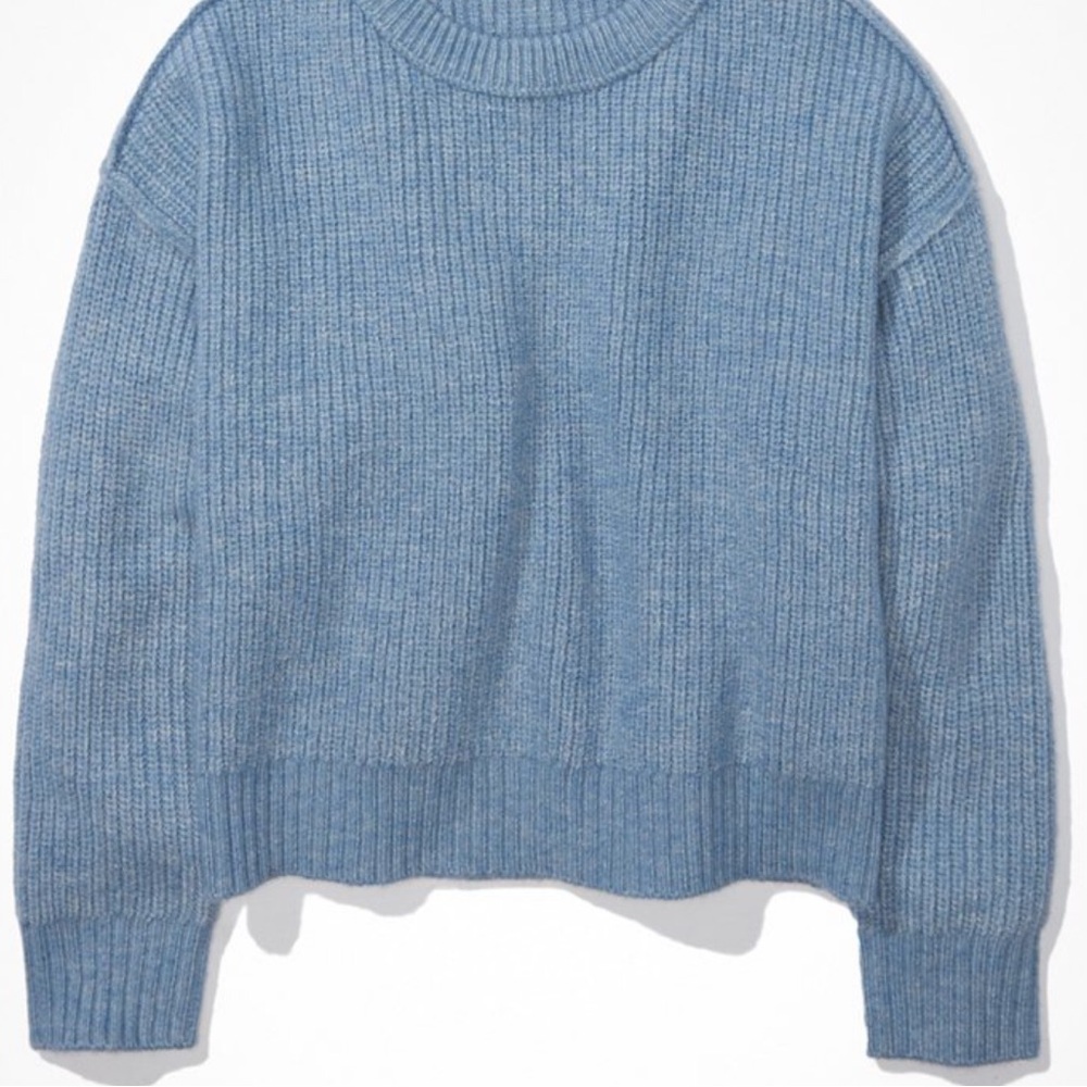 BRAND NEW AE Snowdrift Sweater!